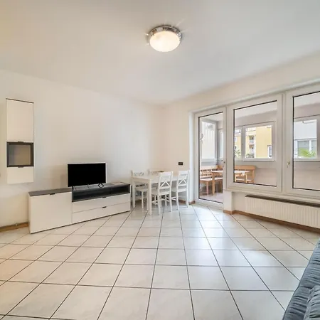 Laurin Apartment *